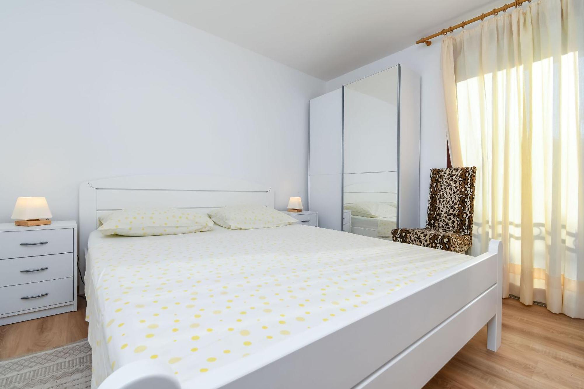 Apartments Quiet Sevid Bagian luar foto
